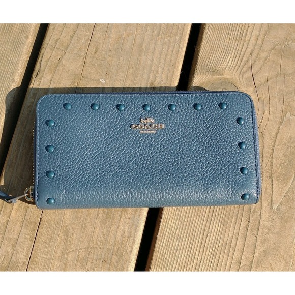 Coach Handbags - COACH Long Wallet -- NVY Women's